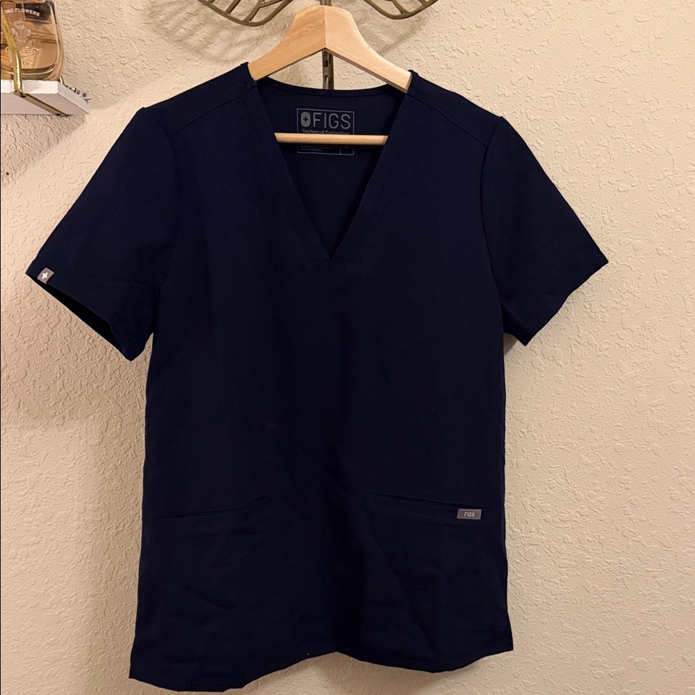 Figs Navy L Blue V-Neck Scrub Top NWT